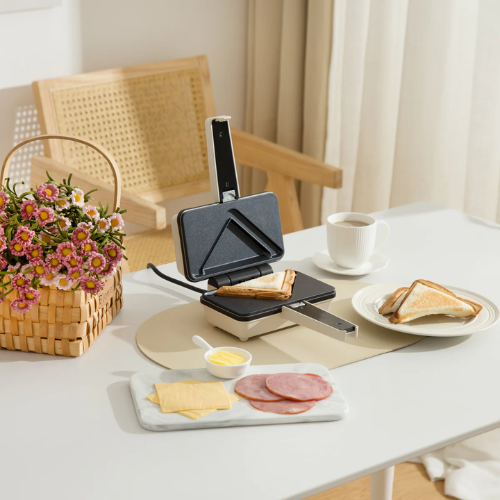 Vitantonio Egg Waffle Baker with Sandwich Maker (VEH-10A) FREE Wireless Handheld Mixer