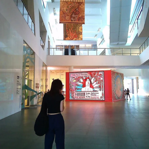 Yashica DigiMate Compact Digital Camera (Black/Off White/Mint Green)