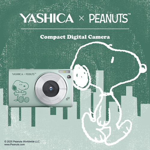 Yashica X Peanuts (Snoopy version) Compact Digital Camera DP-100 (Blue Sky/Sage)