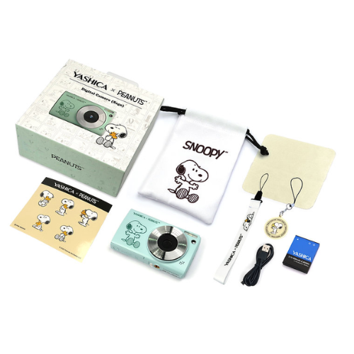 Yashica X Peanuts (Snoopy version) Compact Digital Camera DP-100 (Blue Sky/Sage)