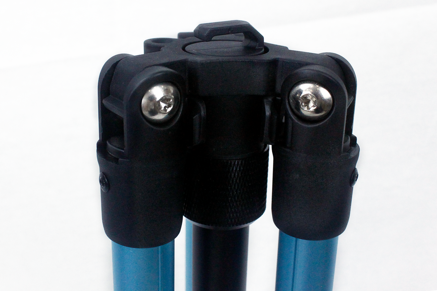 Samurai Tripod Outdoor Rainbow - 1 Year Local Manufacturer Warranty