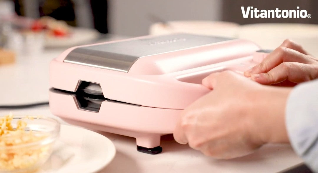 Vitantonio Waffle/Sandwich Baker (VWH-50A) Free Wireless Hand Mixer/Blender -1 Year Warranty/SG Plug