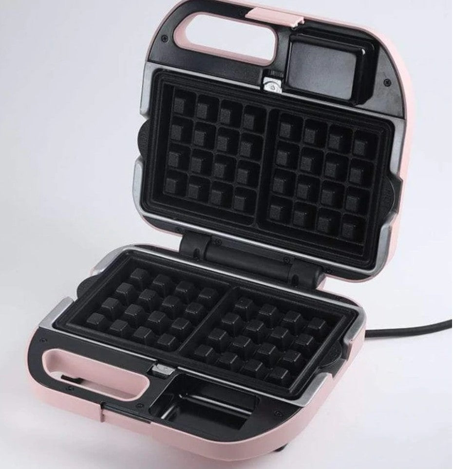 Vitantonio Waffle/Sandwich Baker (VWH-50A) Free Wireless Hand Mixer/Blender -1 Year Warranty/SG Plug