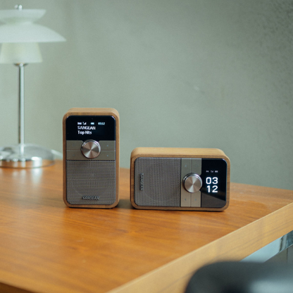 Sangean DDR-8 (DAB+ / FM-RDS / Bluetooth Wooden Cabinet Radio)